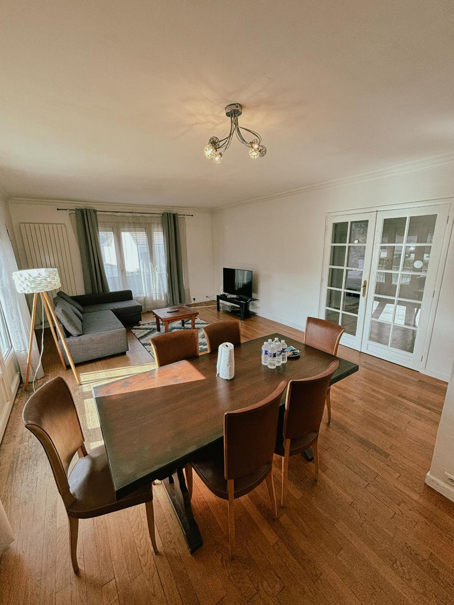 Duplex Avec Jardin - Proche Paris - Disneyland - Rer - 诺伊斯·勒·格兰德 外观 照片